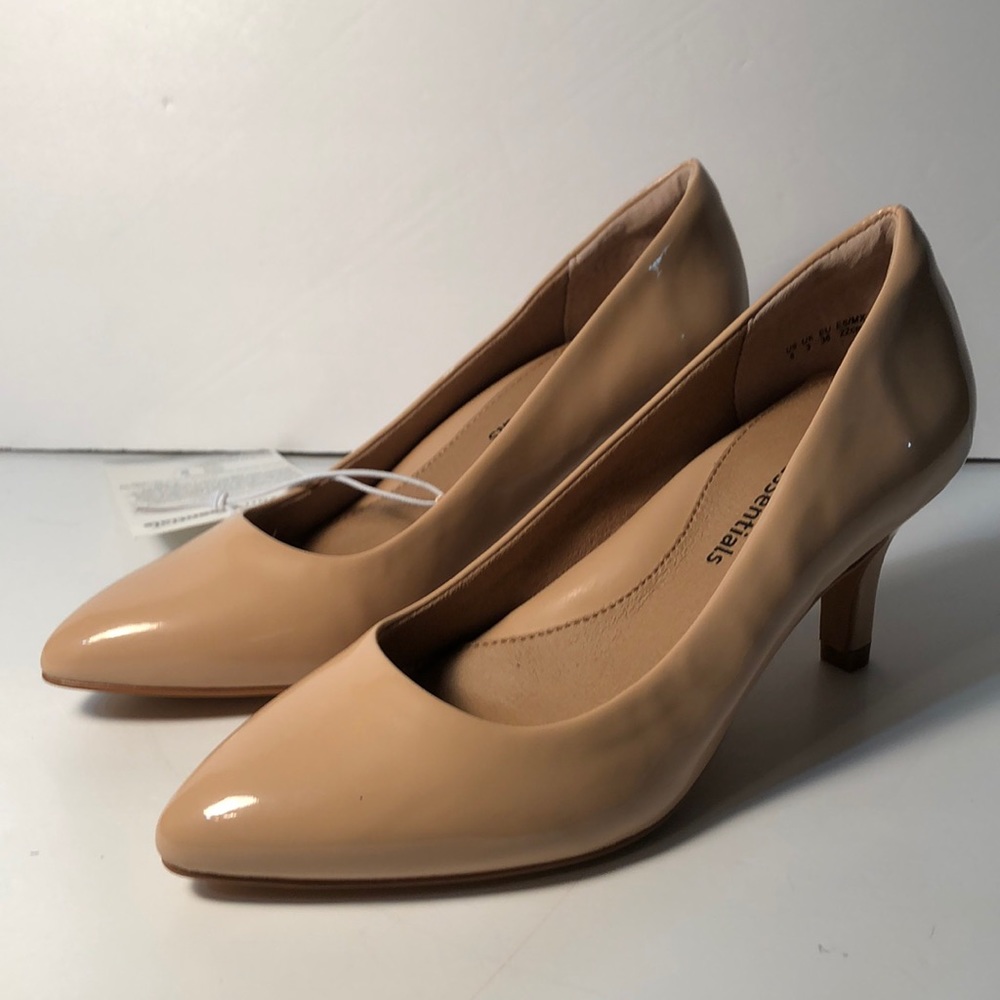 Amazon Essentials Tan High Heel Shoes